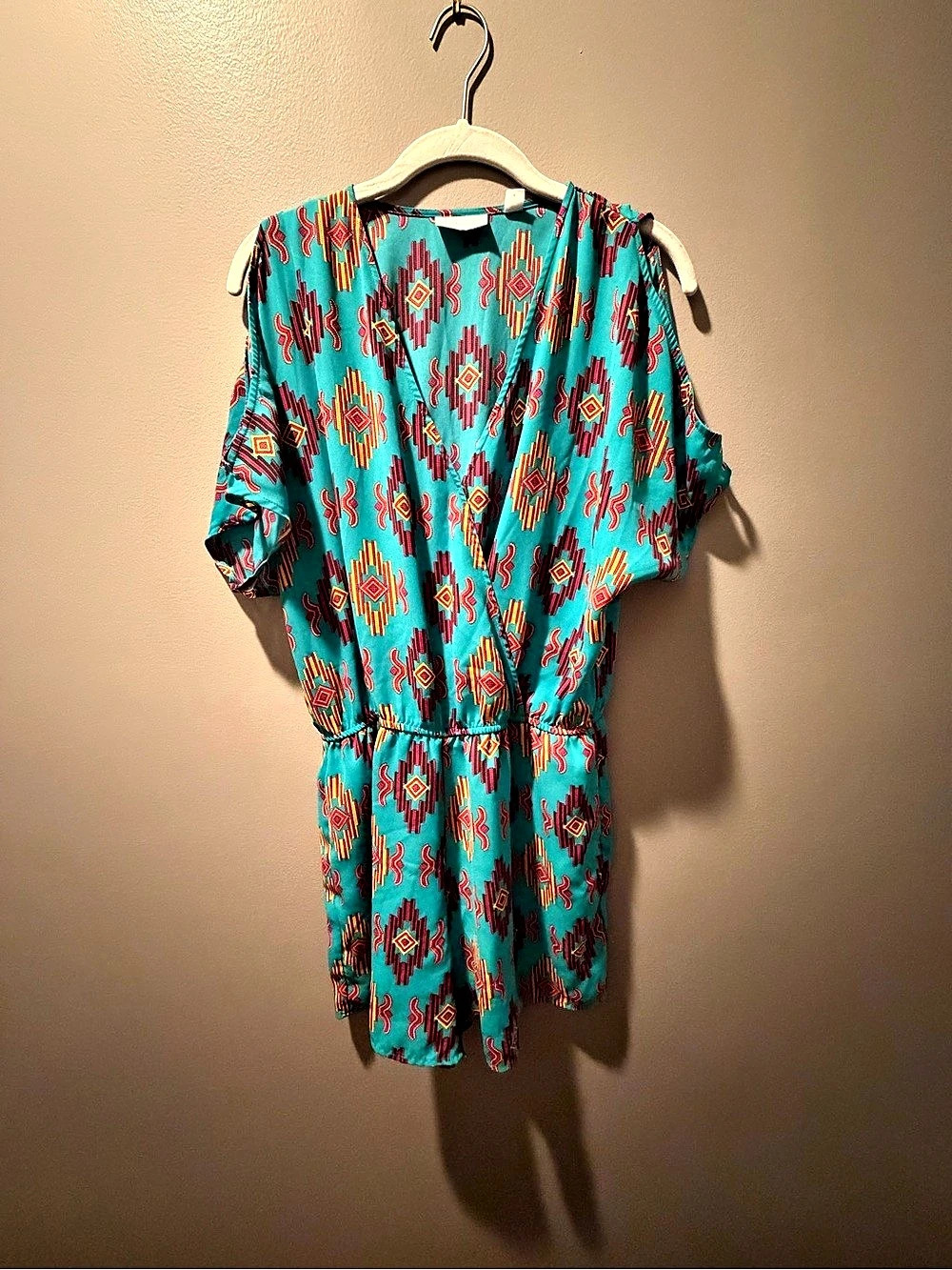 NEW YORK & COMPANY Geometric Romper in Blue & Red Size Medium Like New